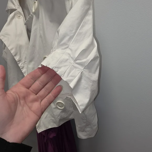 White Button-Up Cropped Jacket - Picture 2 of 3